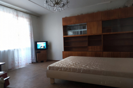2-к. квартира на Лоцманской 5
