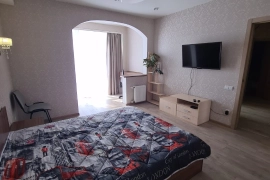 Сдается 1 комнатная квартира одному или паре ,без детей, без животных. В квартире выполнен евро ремонт, установлена современная мебель и функциональная бытовая техника. Рядом Метро, развитая инфраструктура. Сдается с 22 июня