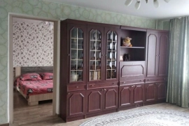 Сдается 2х-комнатная квартира на длительный срок.