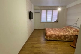 2-к. квартира, 72 м², 2/5 эт.